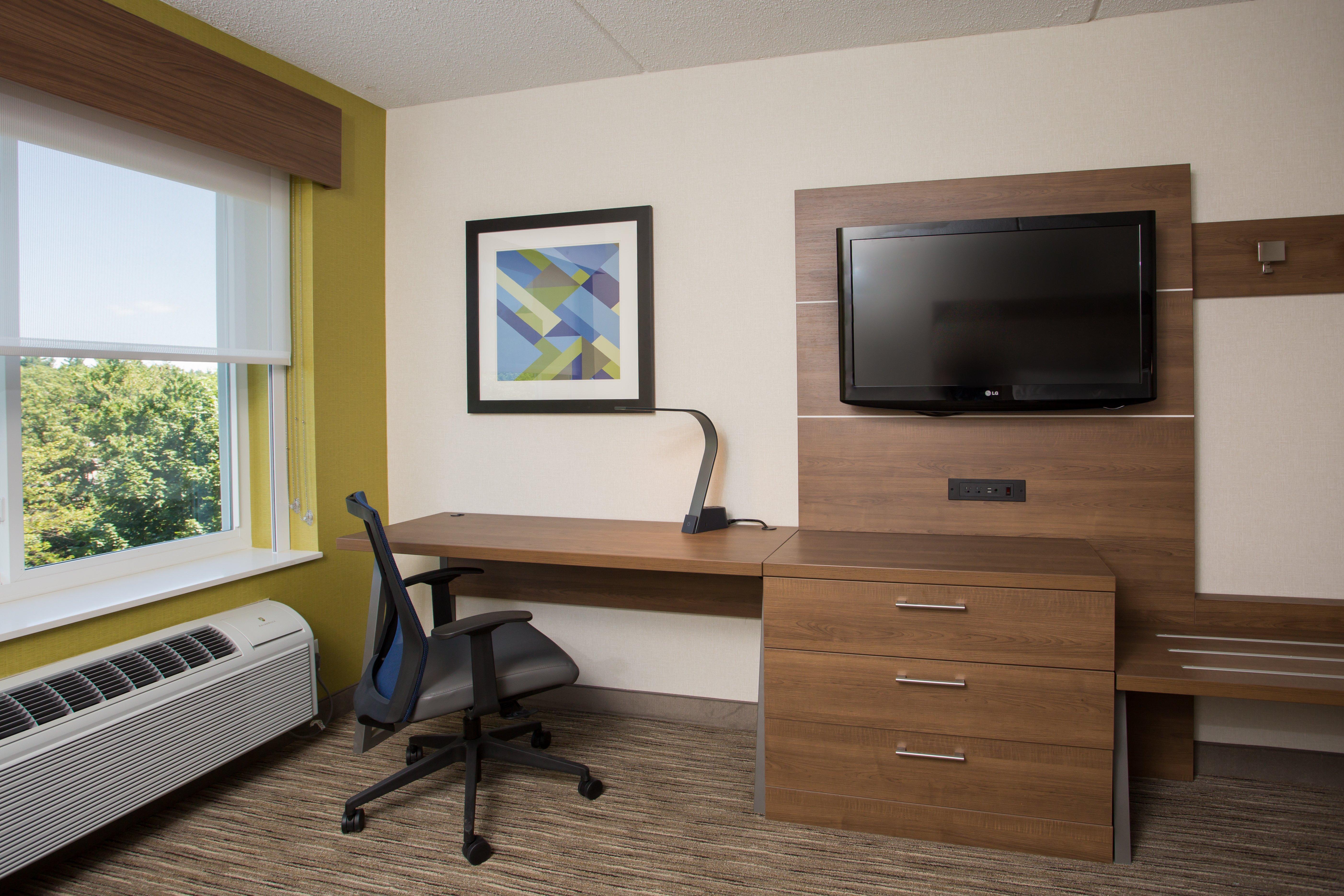 Holiday Inn Express Chelmsford By Ihg Exterior photo